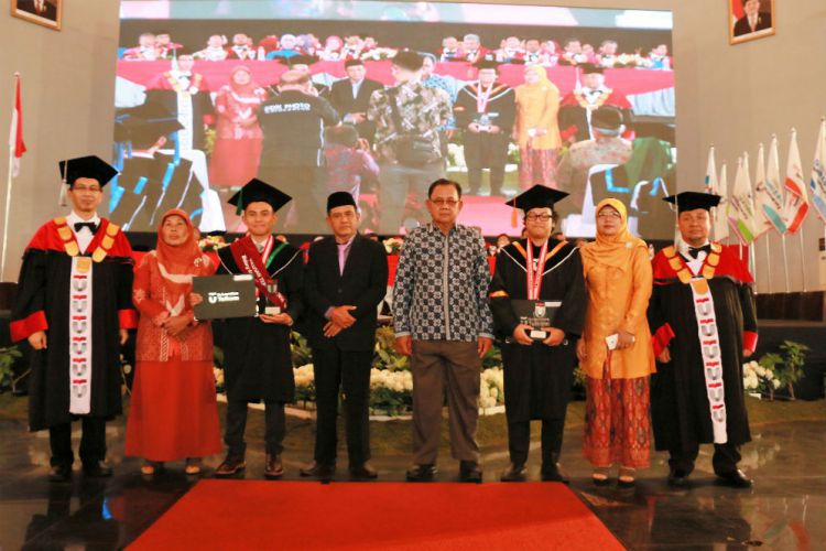 Telkom University Bandung kukuhkan 1.690 wisudawan